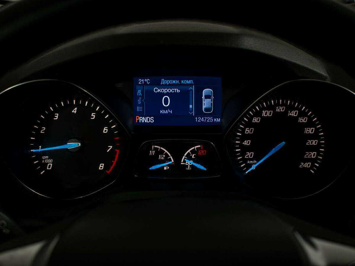 Ford Kuga с пробегом — 2015 год. Фото: #10