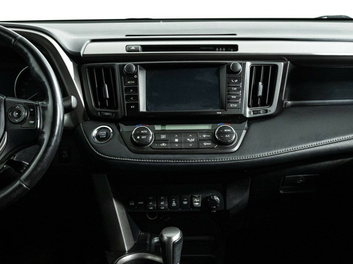 Toyota RAV4 с пробегом — 2018 год. Фото: #13