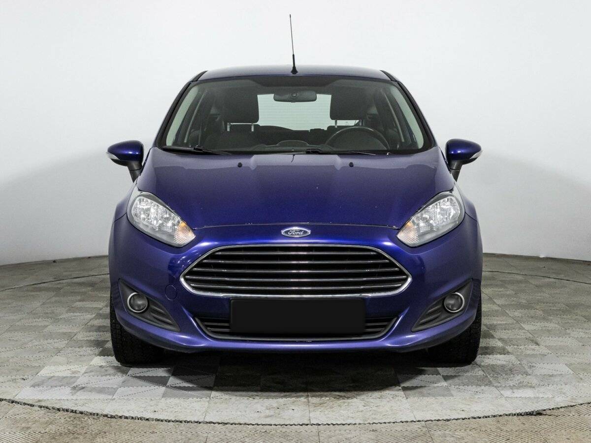 Ford Fiesta с пробегом — 2015 год. Фото: #1