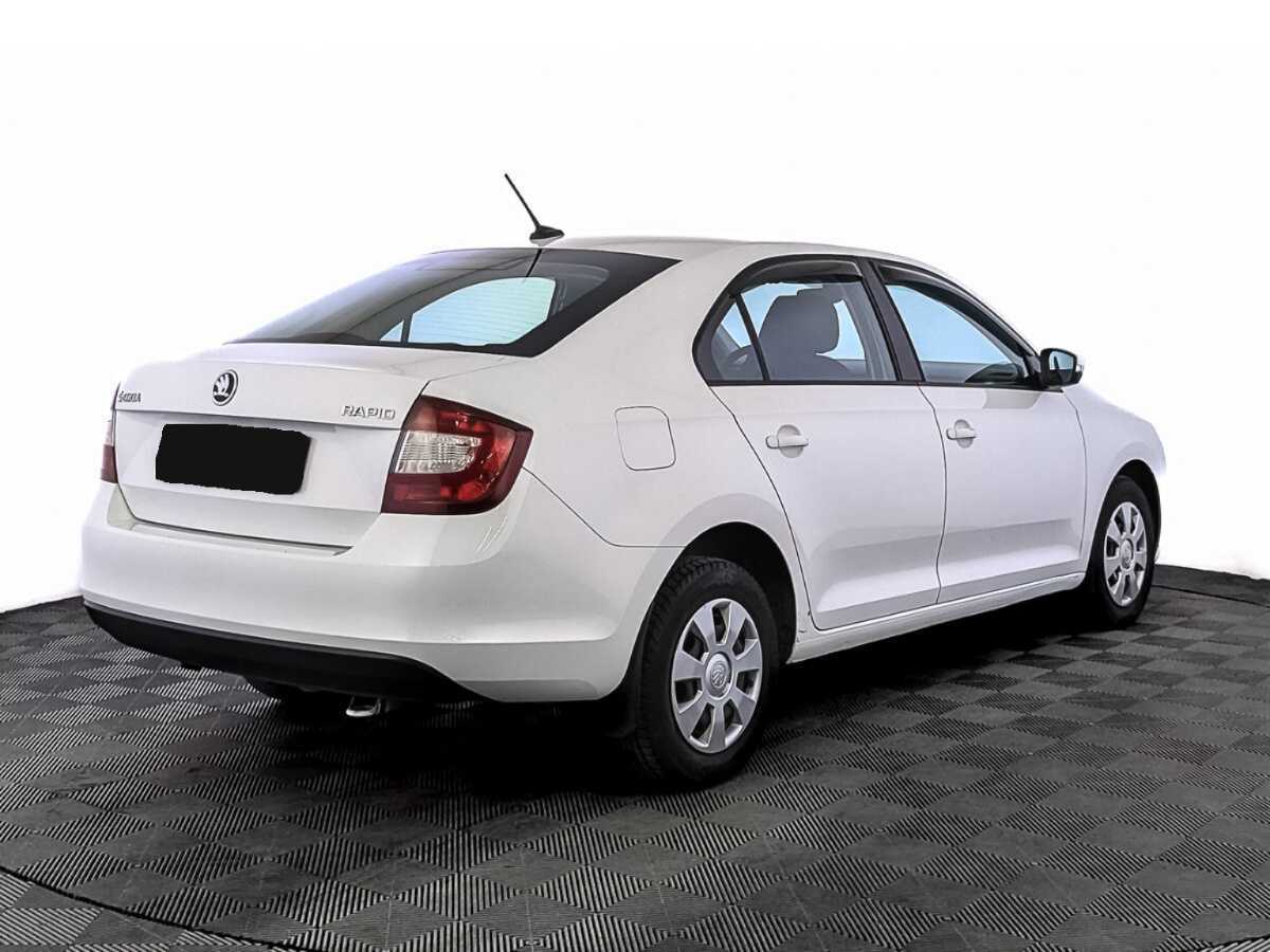 Skoda Rapid с пробегом — 2019 год. Фото: #4