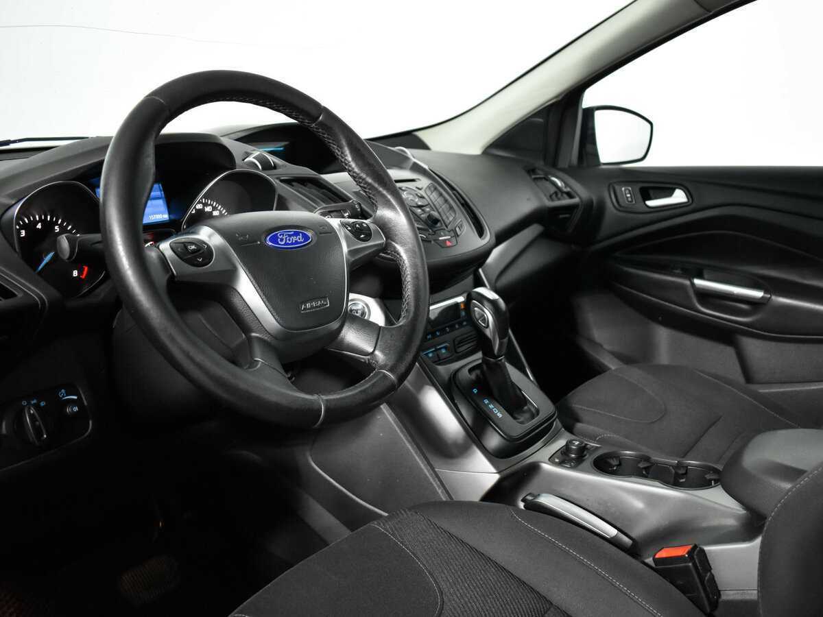 Ford Kuga с пробегом — 2015 год. Фото: #12