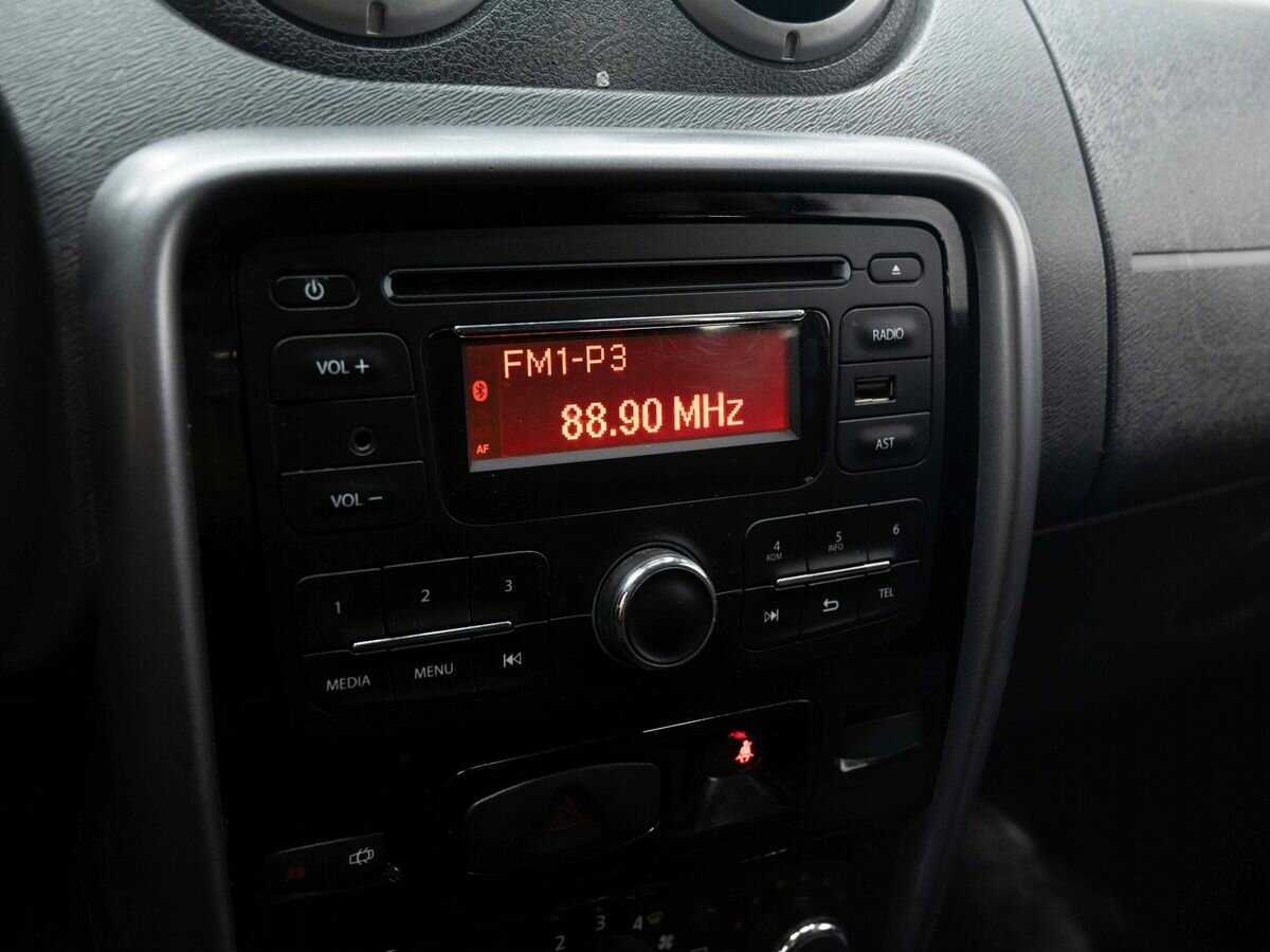 Renault Duster с пробегом — 2013 год. Фото: #18