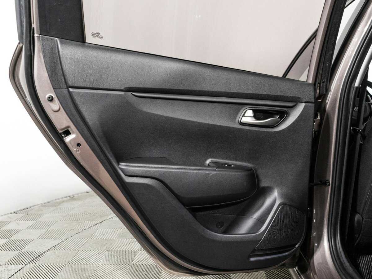 Kia Rio с пробегом — 2020 год. Фото: #23