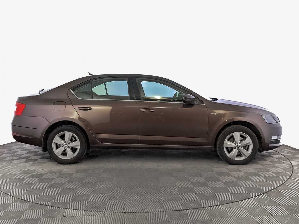 Skoda Octavia с пробегом — 2020 год. Фото: #3