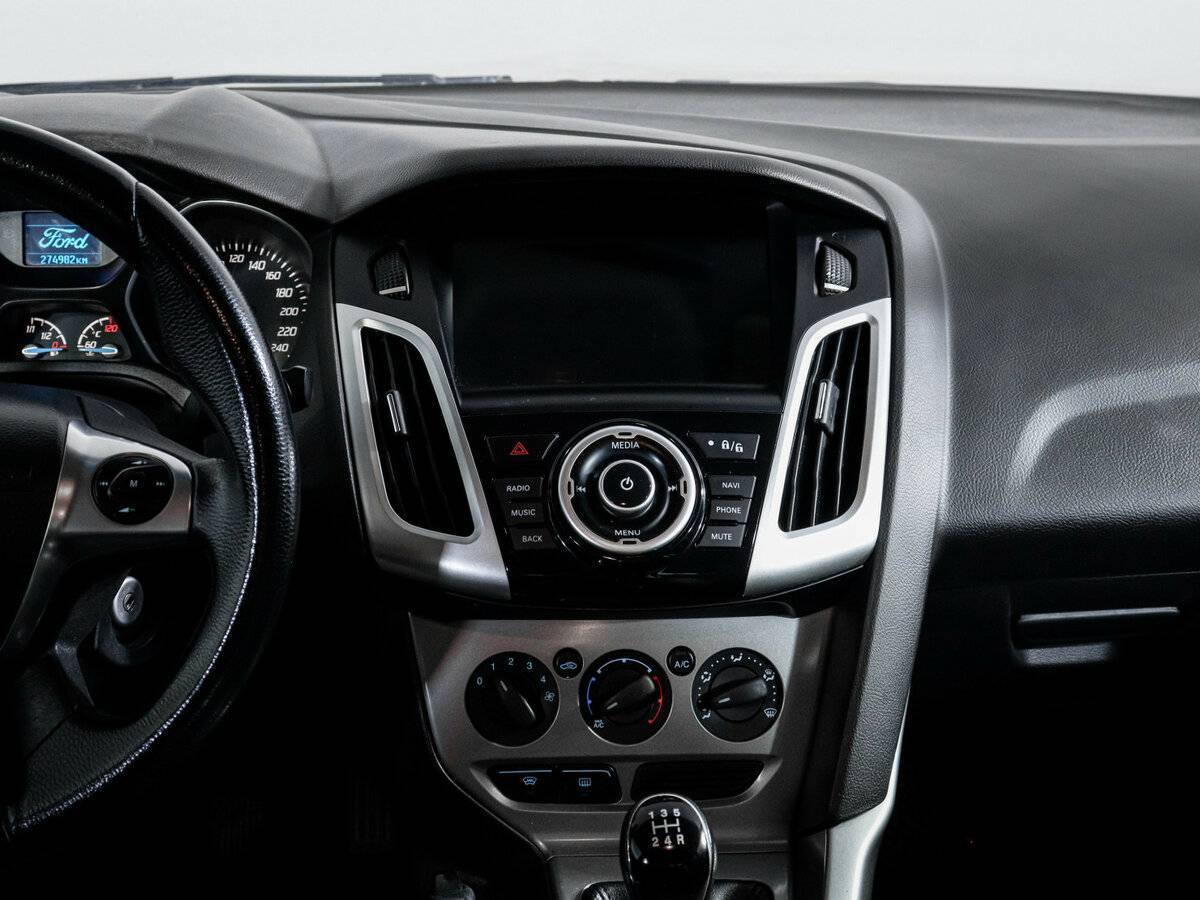 Ford Focus с пробегом — 2012 год. Фото: #11