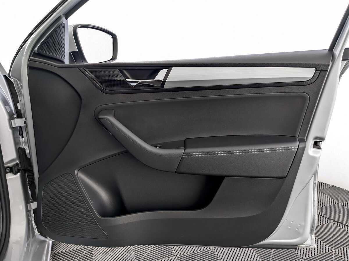 Skoda Rapid с пробегом — 2018 год. Фото: #19