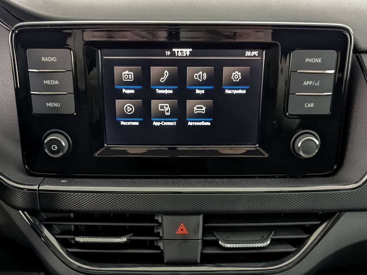 Volkswagen Polo с пробегом — 2020 год. Фото: #12