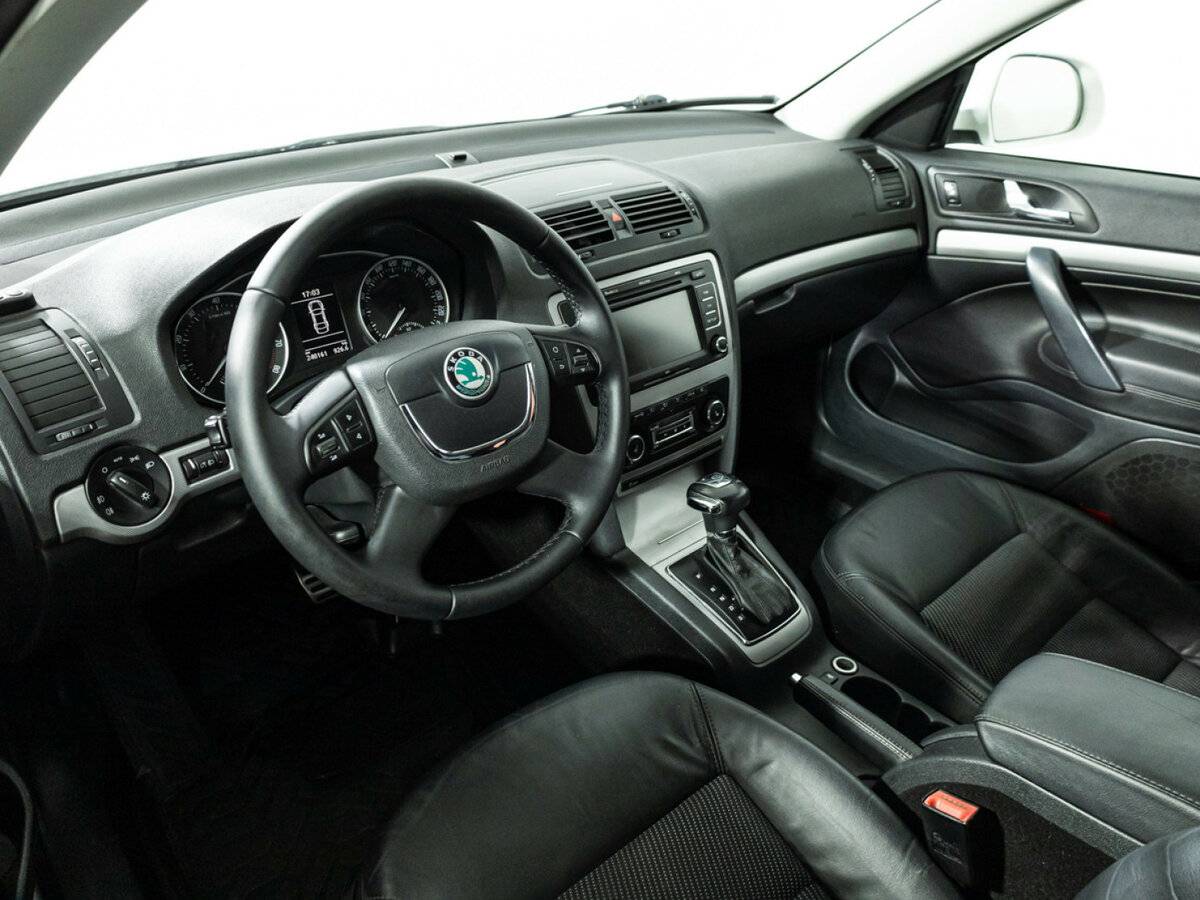 Skoda Octavia с пробегом — 2012 год. Фото: #10