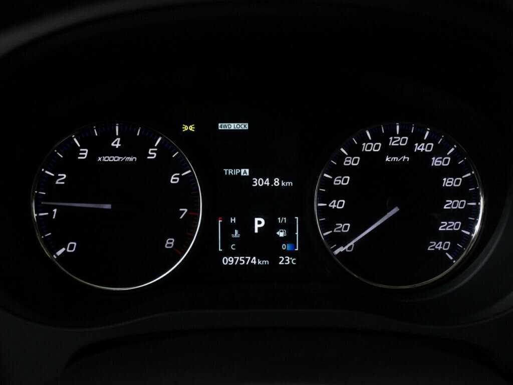 Mitsubishi Outlander с пробегом — 2013 год. Фото: #11