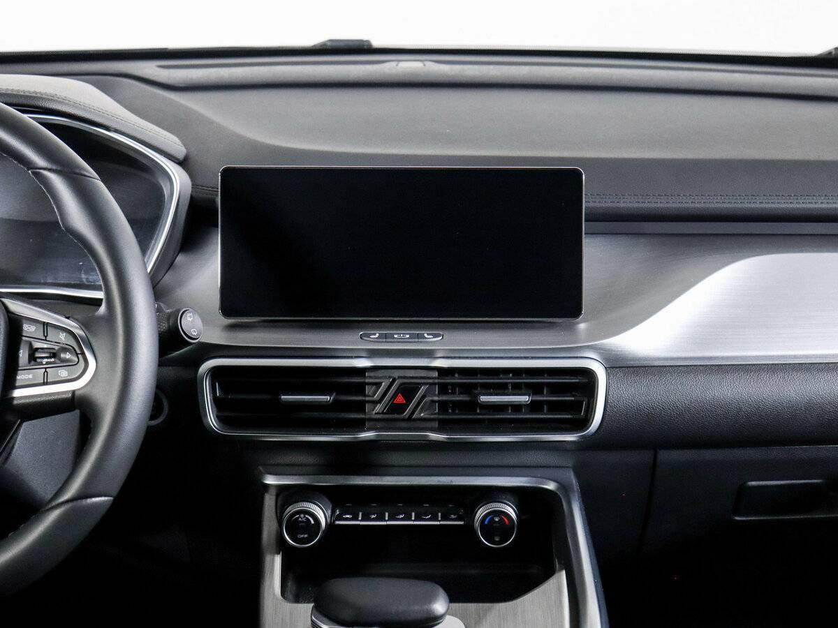 Geely Coolray с пробегом — 2023 год. Фото: #9