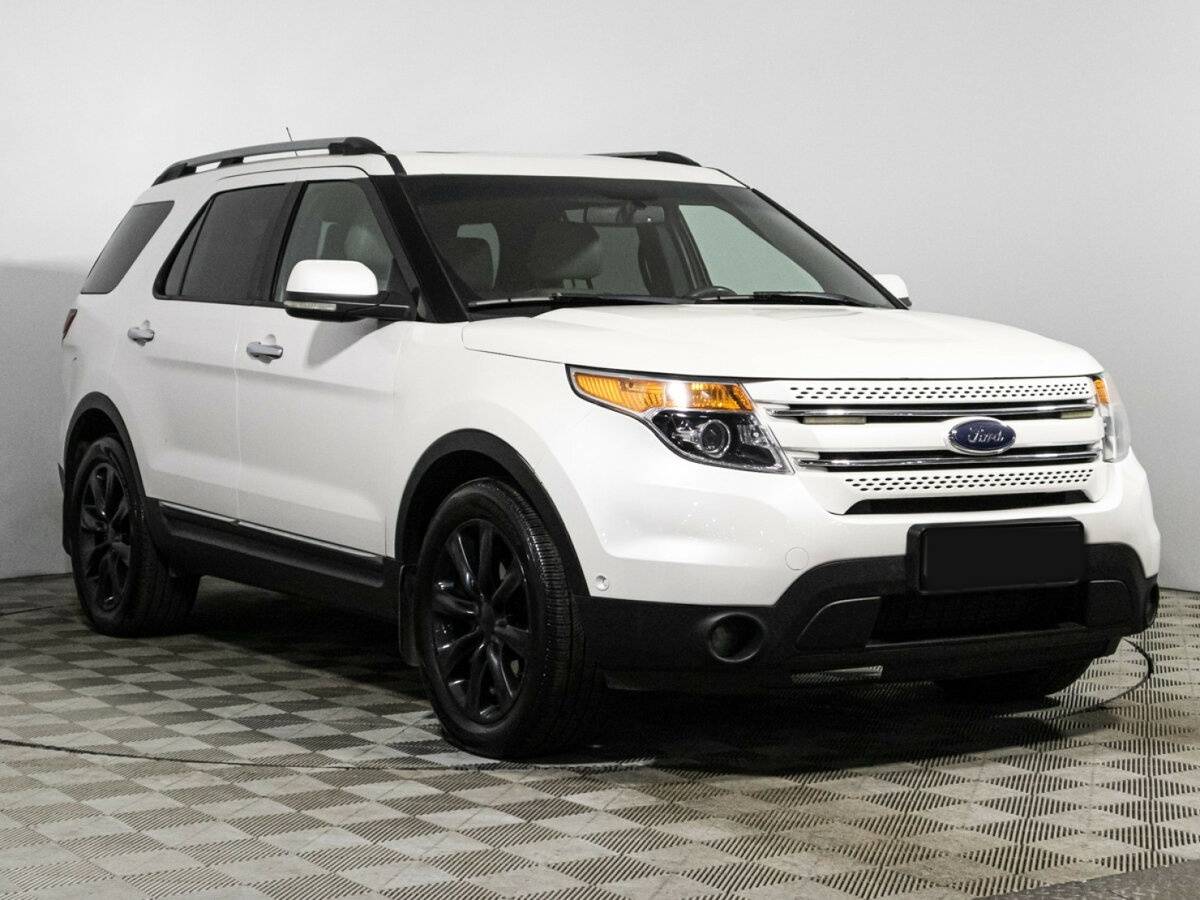 Ford Explorer с пробегом — 2012 год. Фото: #2