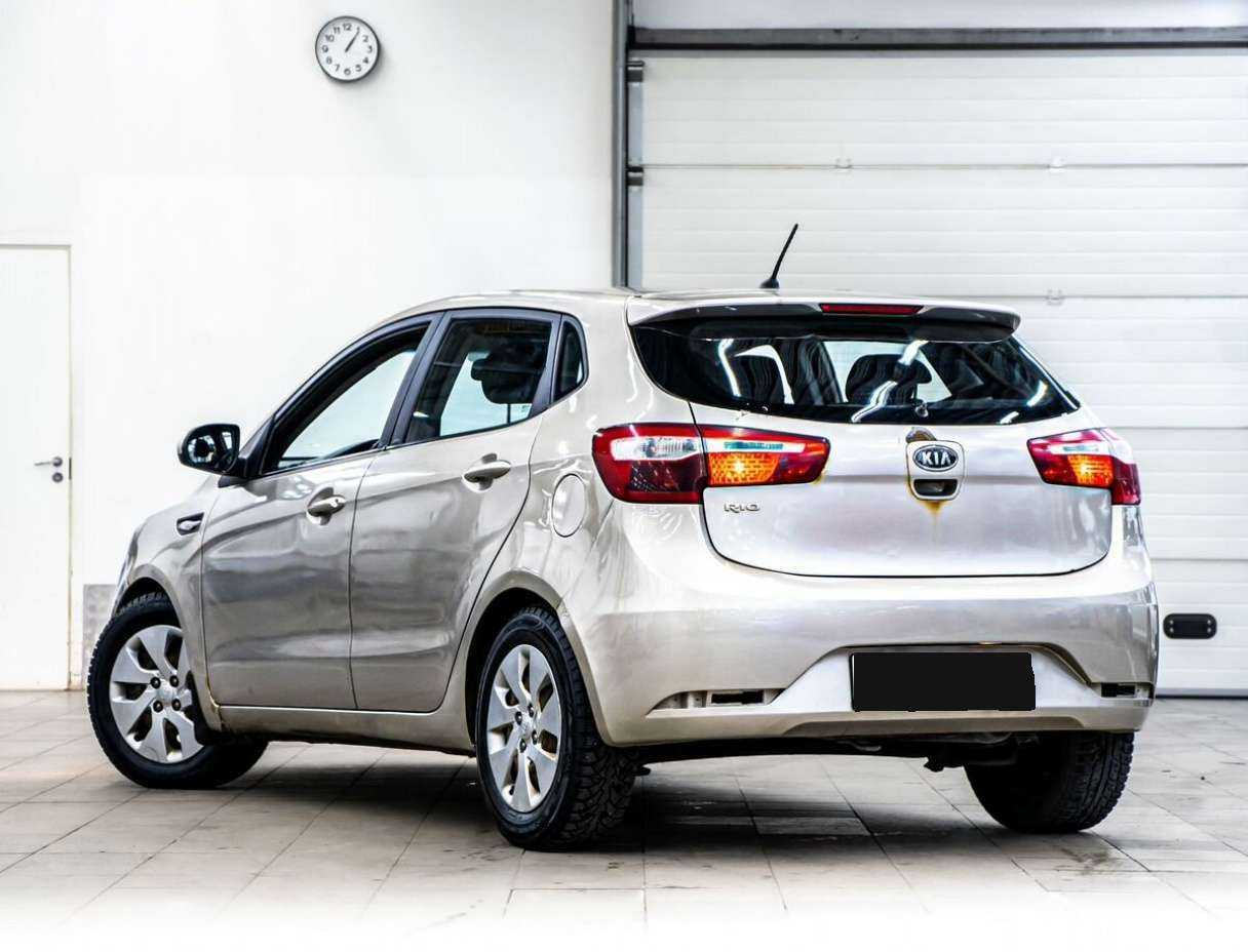 Kia Rio с пробегом — 2012 год. Фото: #2