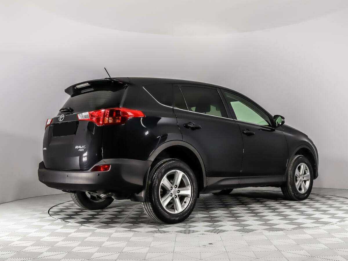 Toyota RAV4 с пробегом — 2013 год. Фото: #4