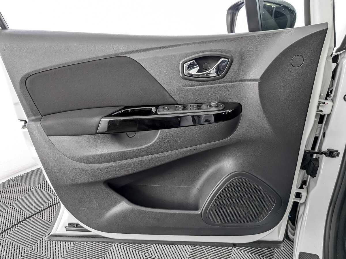 Renault Kaptur с пробегом — 2017 год. Фото: #18