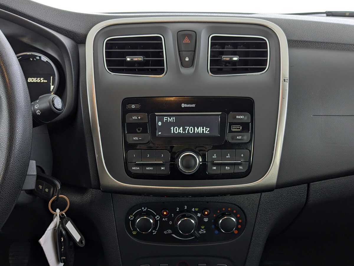 Renault Sandero с пробегом — 2021 год. Фото: #14