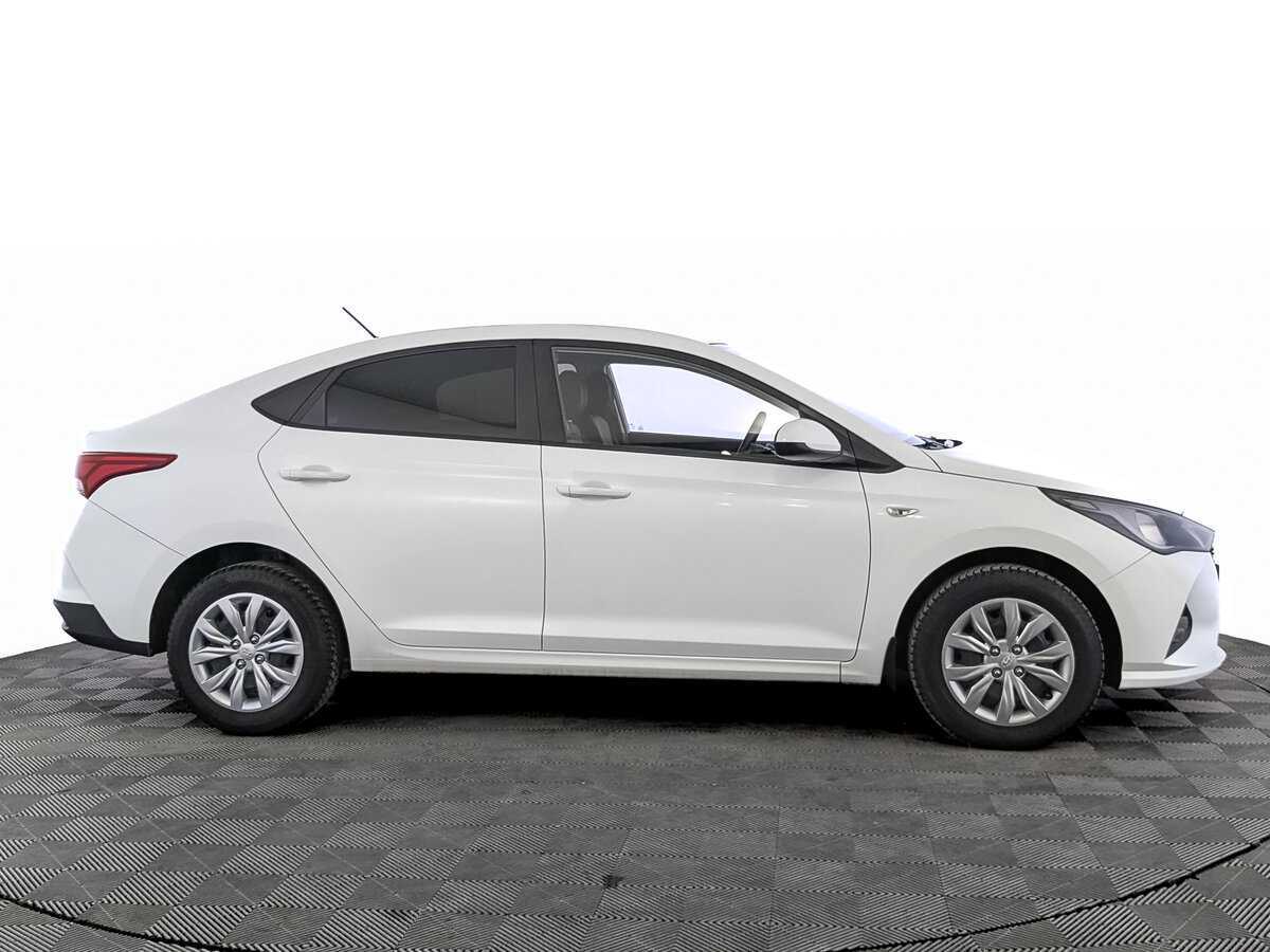 Hyundai Solaris с пробегом — 2020 год. Фото: #3