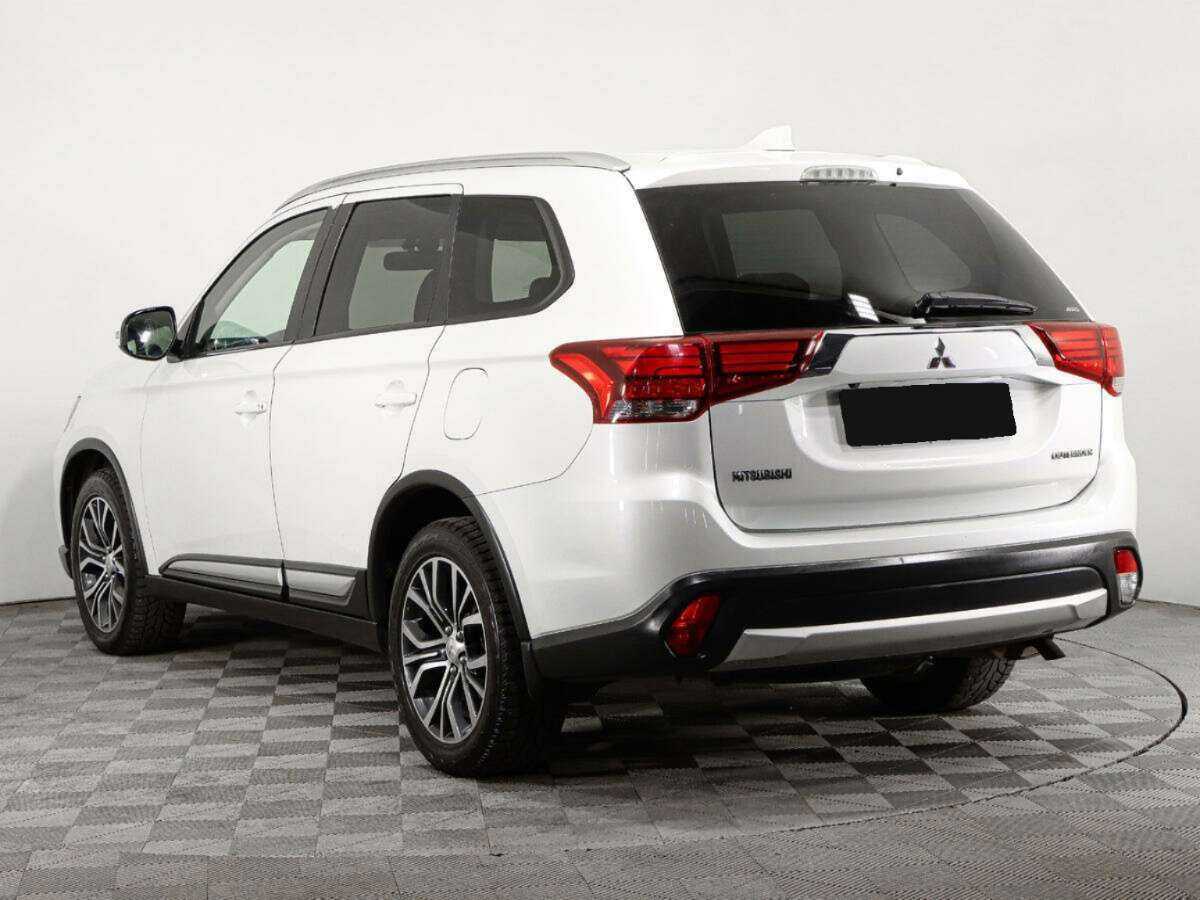 Mitsubishi Outlander с пробегом — 2017 год. Фото: #5