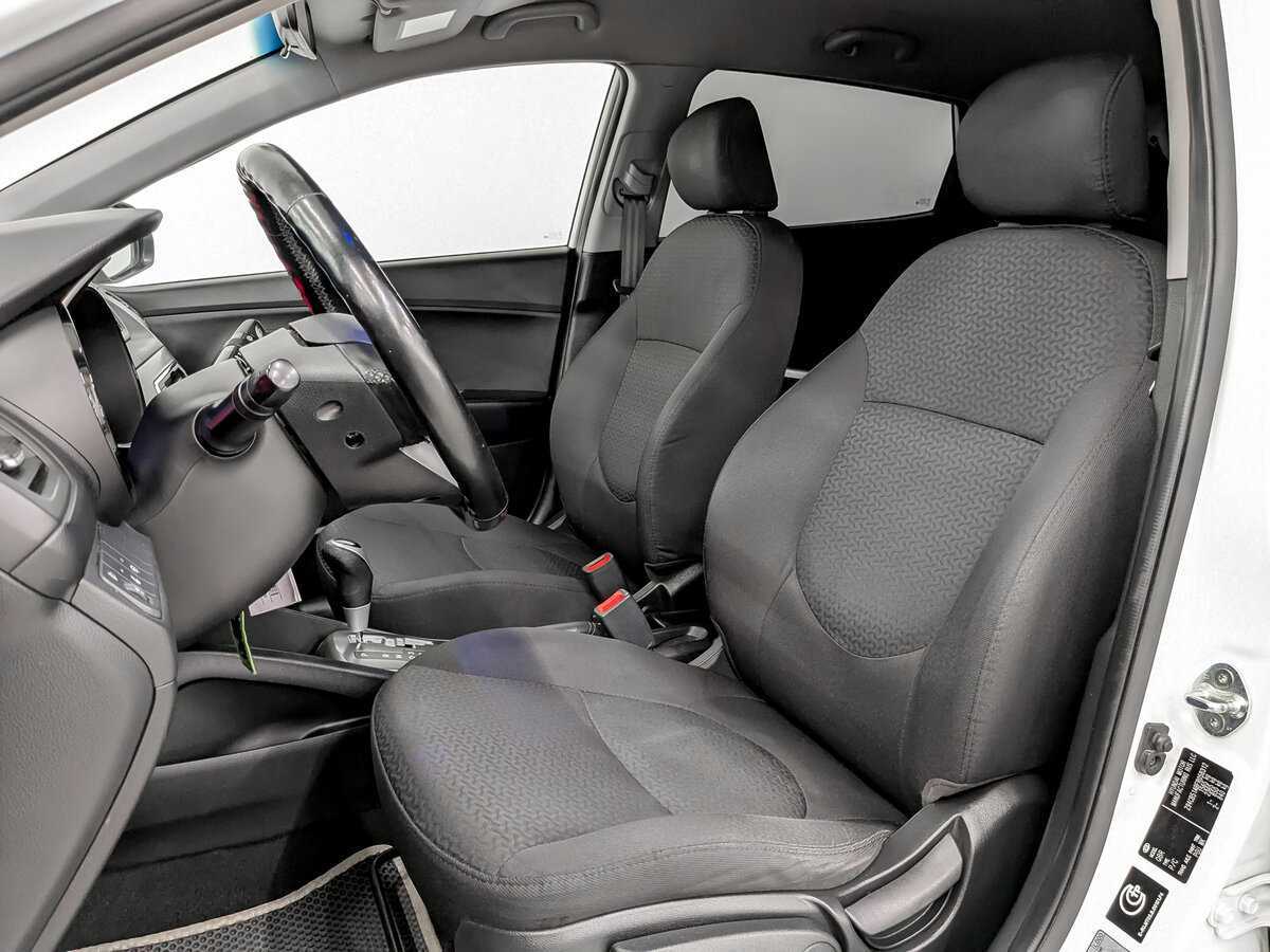 Kia Rio с пробегом — 2015 год. Фото: #17