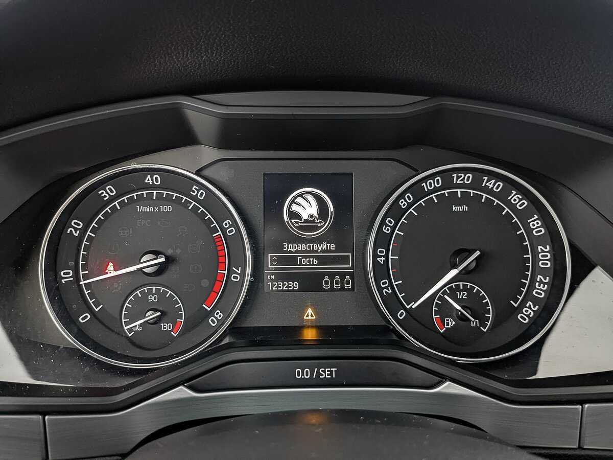 Skoda Superb с пробегом — 2018 год. Фото: #13