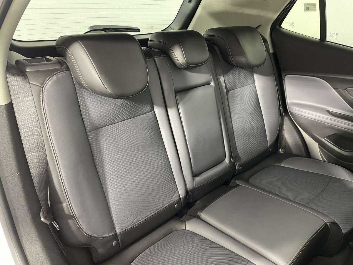 Opel Mokka с пробегом — 2014 год. Фото: #14