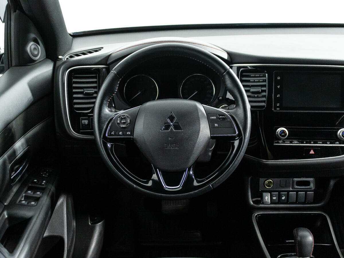 Mitsubishi Outlander с пробегом — 2021 год. Фото: #19
