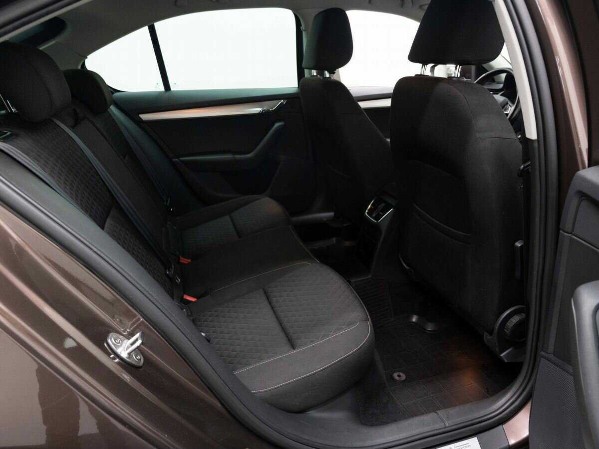 Skoda Octavia с пробегом — 2016 год. Фото: #11