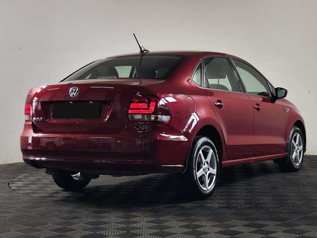 Volkswagen Polo с пробегом — 2018 год. Фото: #2