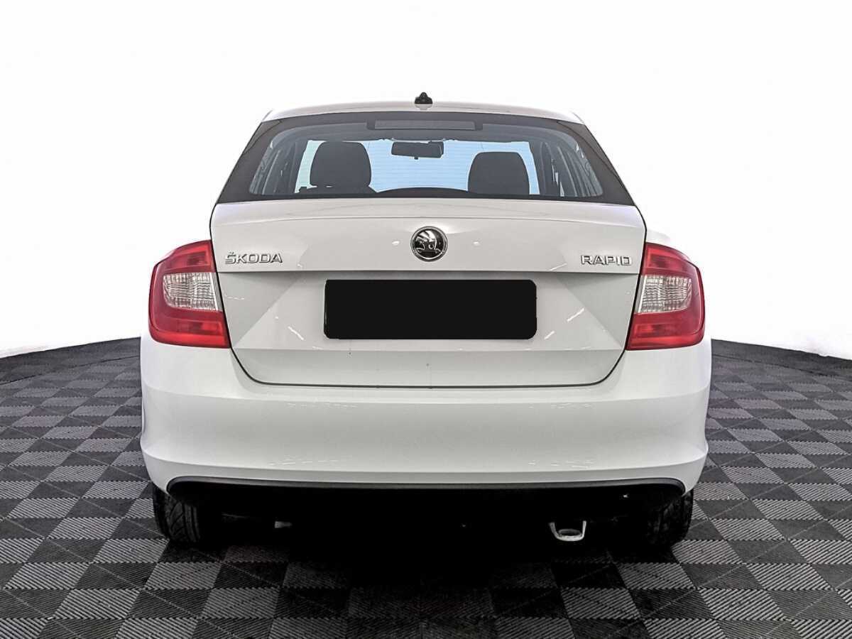 Skoda Rapid с пробегом — 2017 год. Фото: #5