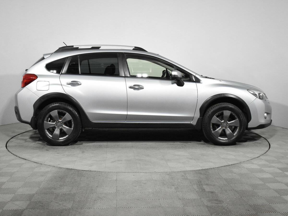 Subaru XV с пробегом — 2014 год. Фото: #4