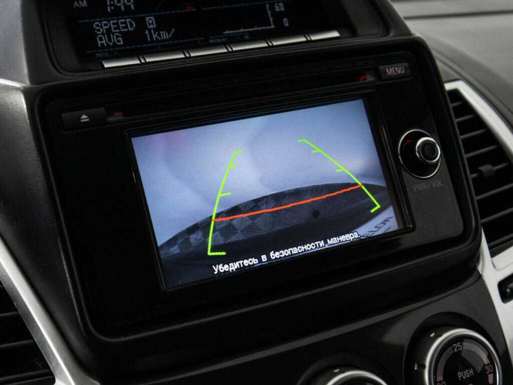 Mitsubishi Pajero Sport с пробегом — 2014 год. Фото: #14