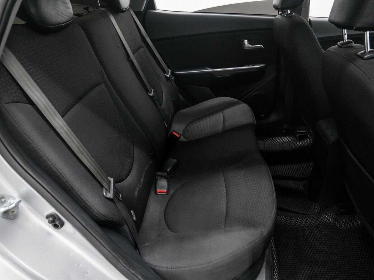 Kia Rio с пробегом — 2015 год. Фото: #9