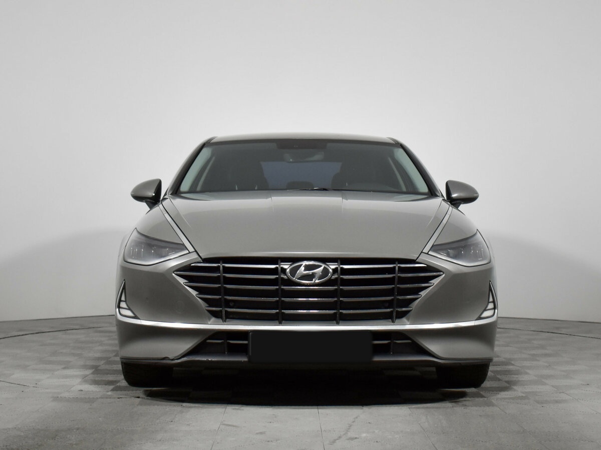 Hyundai Sonata с пробегом — 2020 год. Фото: #1