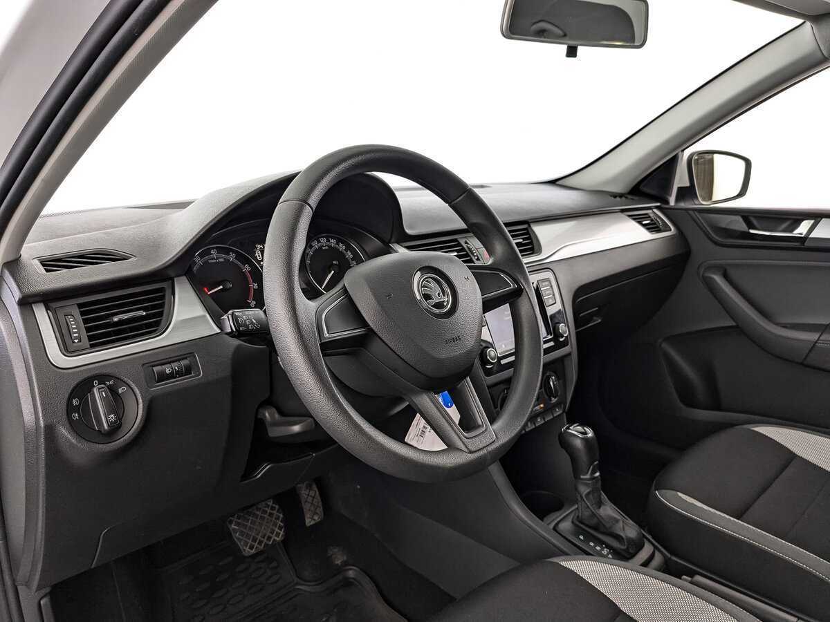 Skoda Rapid с пробегом — 2019 год. Фото: #10