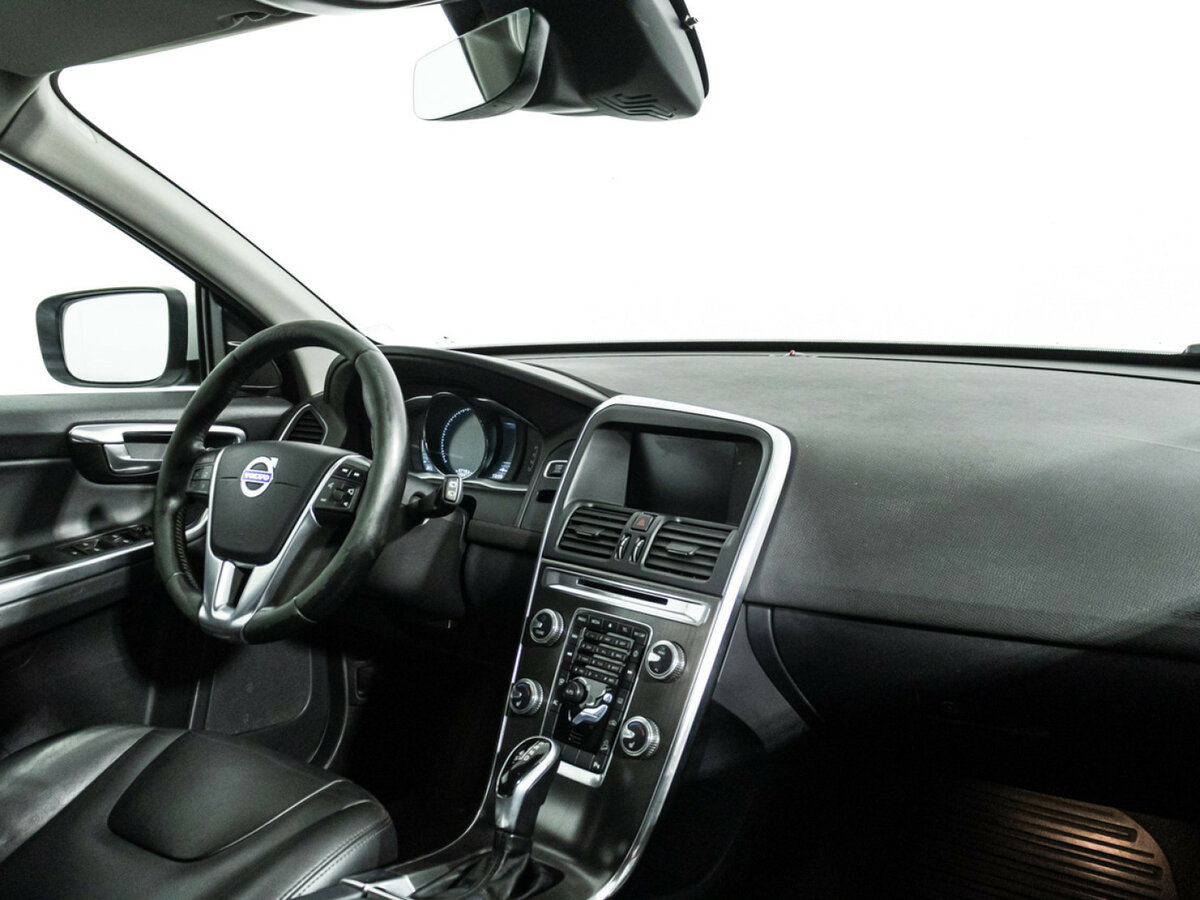 Volvo XC60 с пробегом — 2014 год. Фото: #6