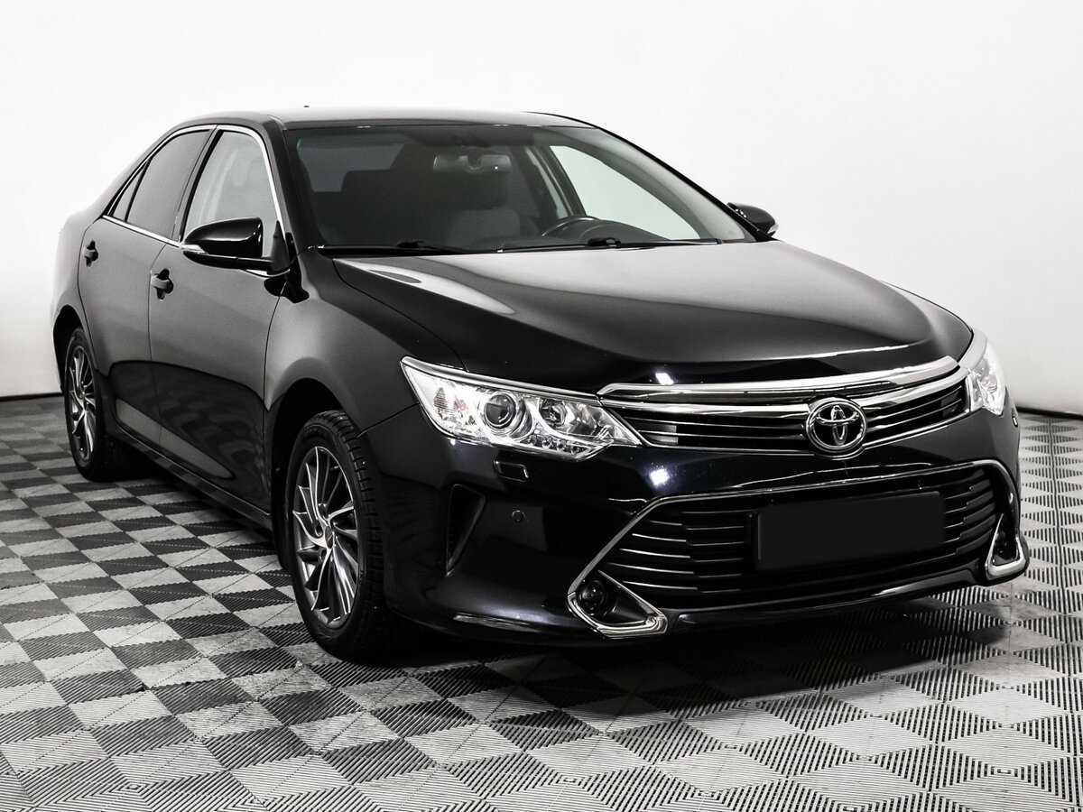 Toyota Camry с пробегом — 2018 год. Фото: #2