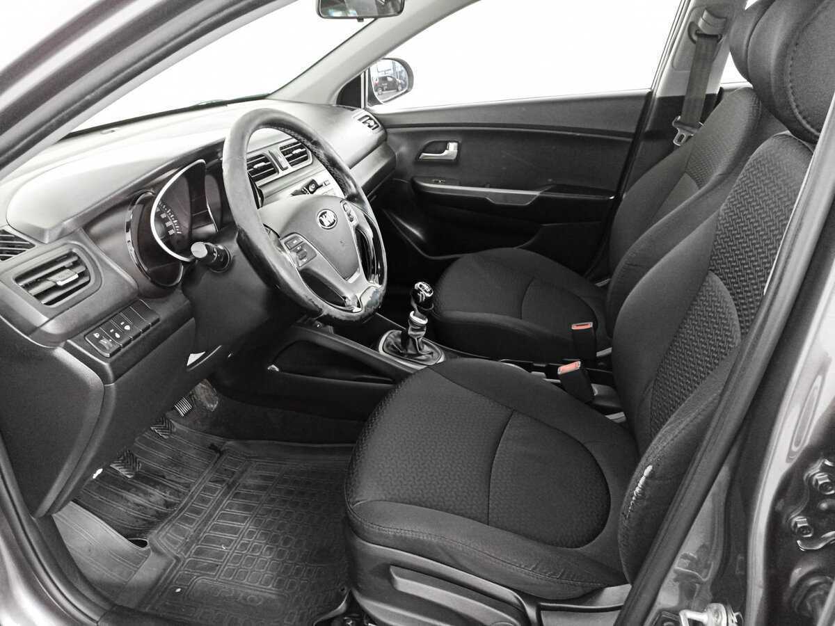 Kia Rio с пробегом — 2015 год. Фото: #13