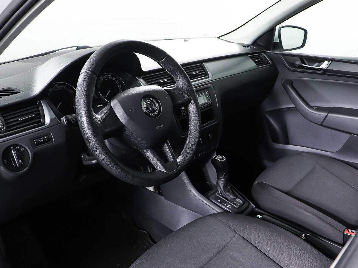 Skoda Rapid с пробегом — 2019 год. Фото: #12