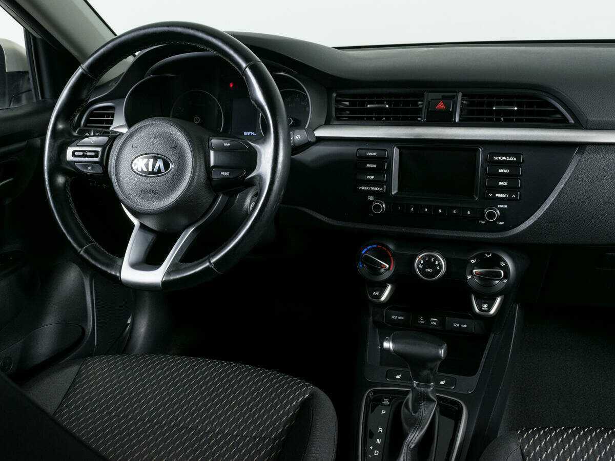 Kia Rio с пробегом — 2017 год. Фото: #10