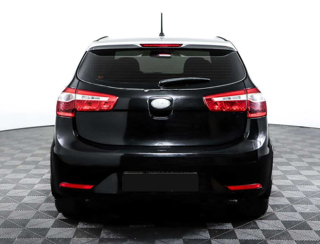 Kia Rio с пробегом — 2013 год. Фото: #5