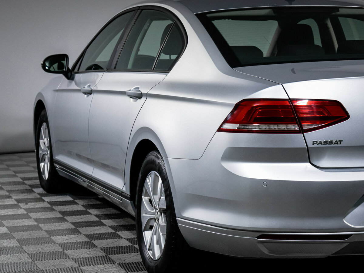 Volkswagen Passat с пробегом — 2017 год. Фото: #16