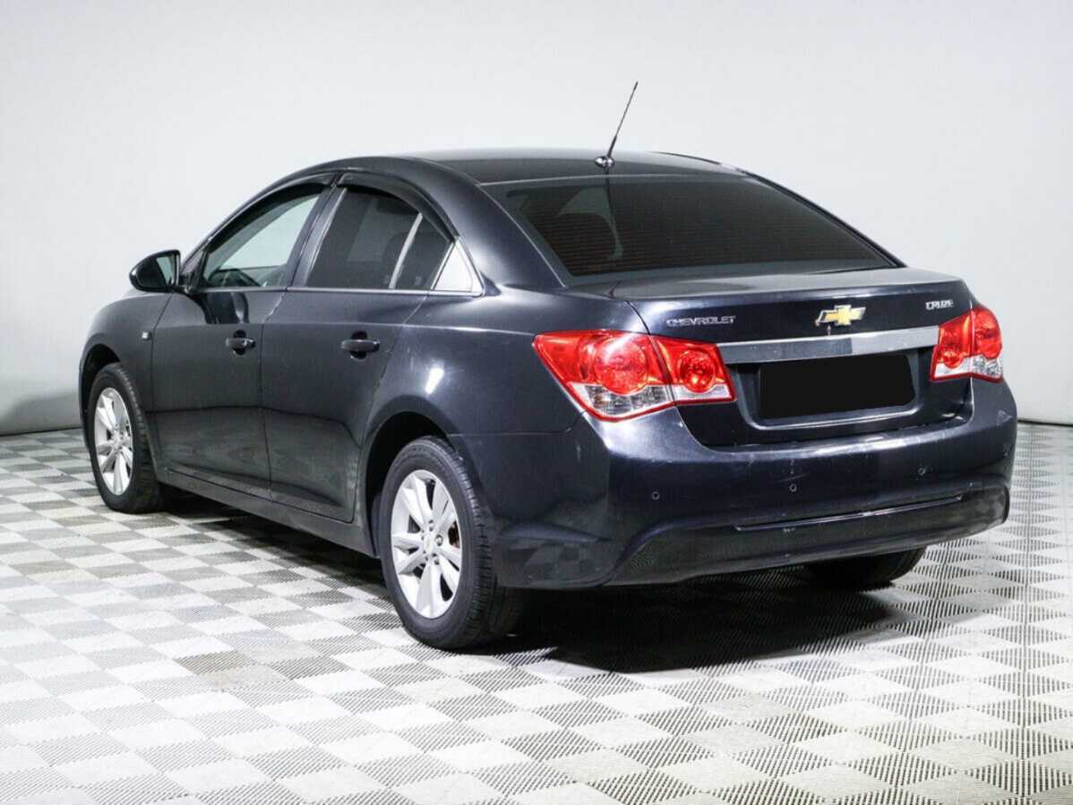 Chevrolet Cruze с пробегом — 2012 год. Фото: #6