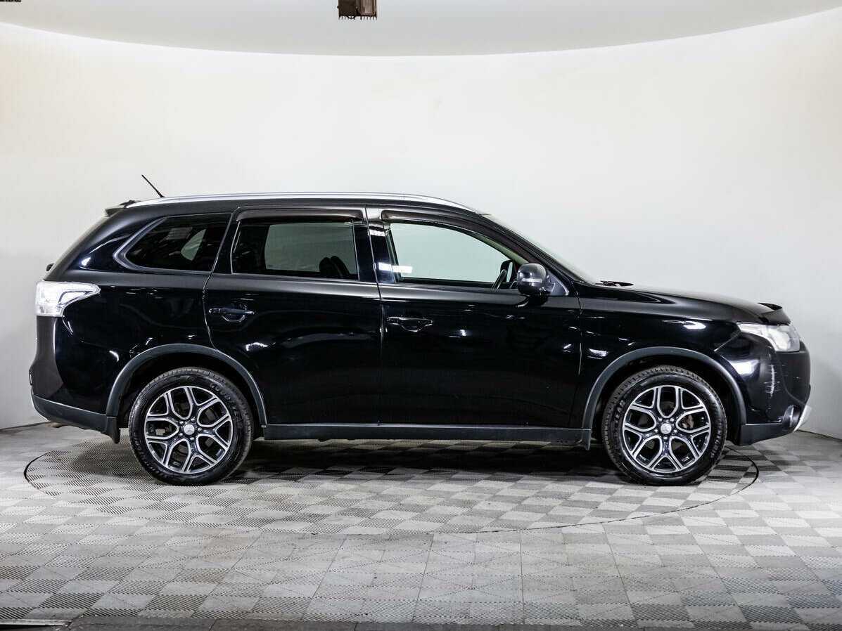 Mitsubishi Outlander с пробегом — 2014 год. Фото: #3