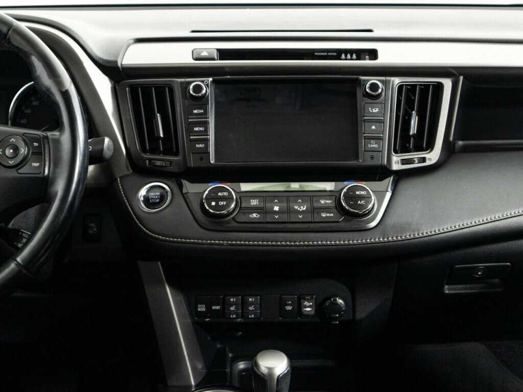 Toyota RAV4 с пробегом — 2016 год. Фото: #13