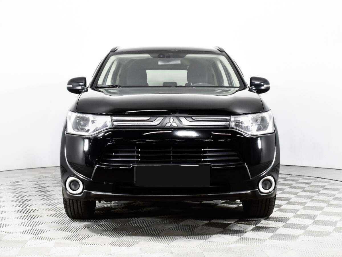 Mitsubishi Outlander с пробегом — 2013 год. Фото: #1