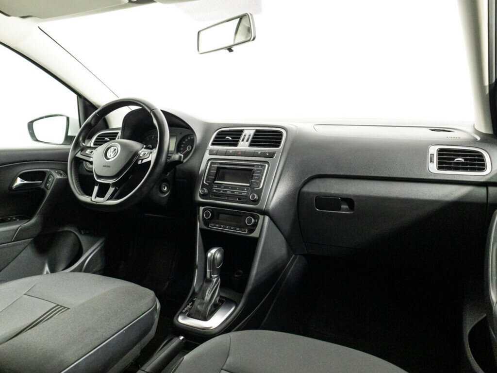 Volkswagen Polo с пробегом — 2016 год. Фото: #8