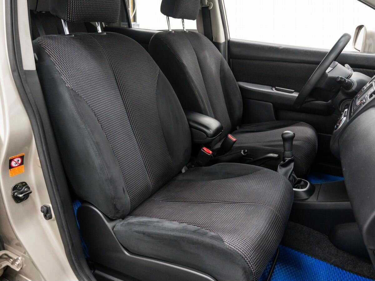 Nissan Tiida с пробегом — 2012 год. Фото: #8