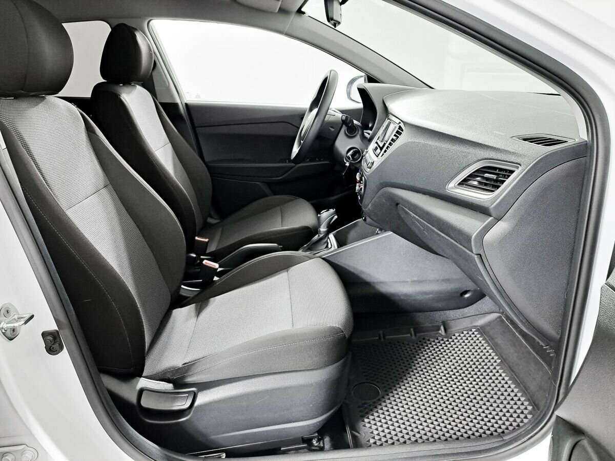 Hyundai Solaris с пробегом — 2021 год. Фото: #10