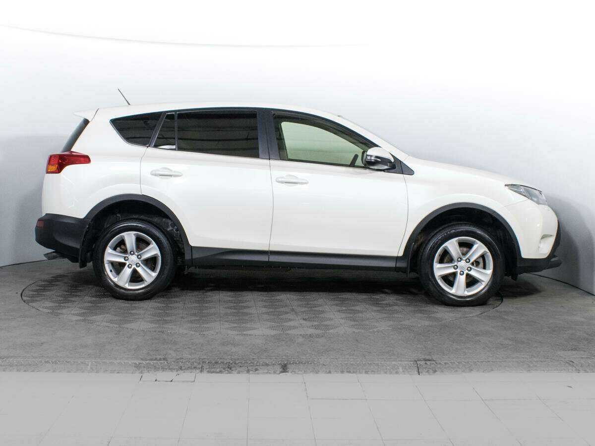 Toyota RAV4 с пробегом — 2013 год. Фото: #3