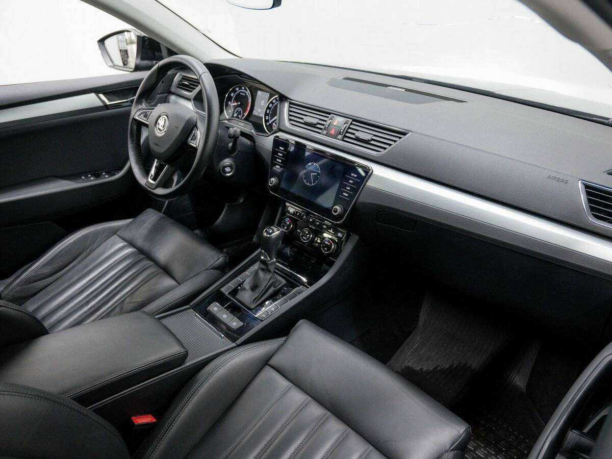 Skoda Superb с пробегом — 2017 год. Фото: #6