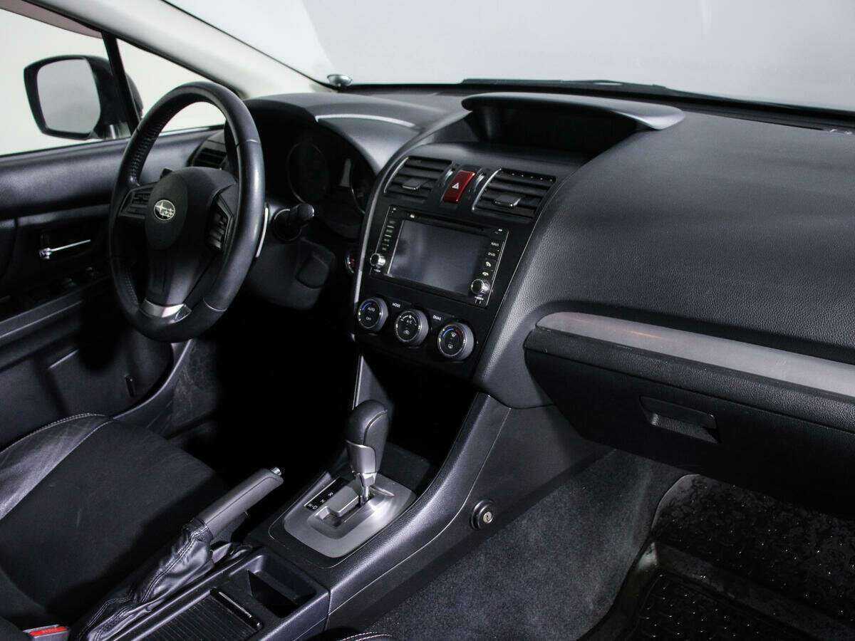 Subaru XV с пробегом — 2012 год. Фото: #7